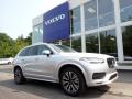 Front 3/4 View of 2021 Volvo XC90 T5 AWD Momentum #1