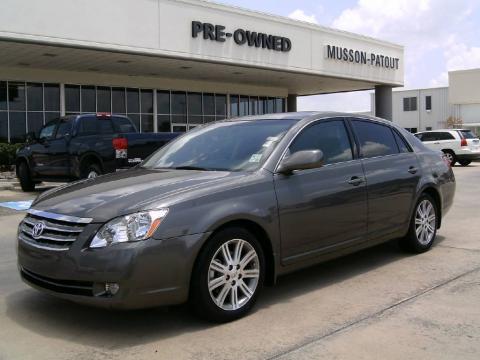 Phantom Gray Pearl Toyota Avalon Limited.  Click to enlarge.