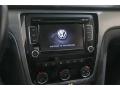 Controls of 2015 Volkswagen Passat SE Sedan #9