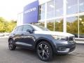 Front 3/4 View of 2021 Volvo XC40 T5 Inscription AWD #1