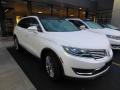 Front 3/4 View of 2018 Lincoln MKX Reserve AWD #4
