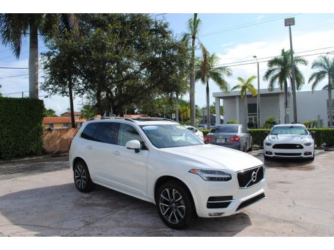Crystal White Metallic Volvo XC90 T5 Momentum.  Click to enlarge.