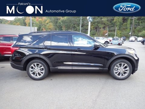 Agate Black Metallic Ford Explorer XLT 4WD.  Click to enlarge.