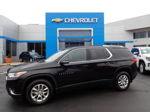 Mosaic Black Metallic Chevrolet Traverse LT AWD.  Click to enlarge.