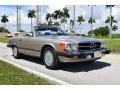 Front 3/4 View of 1986 Mercedes-Benz SL Class 560 SL Roadster #1