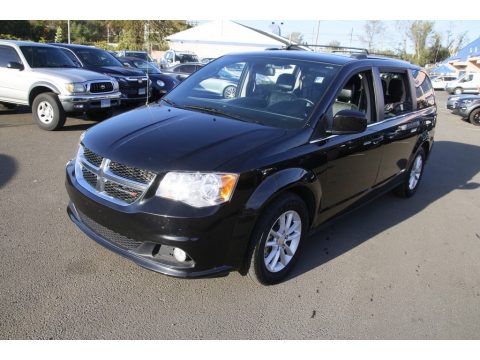 Black Onyx Crystal Pearl Dodge Grand Caravan SXT.  Click to enlarge.