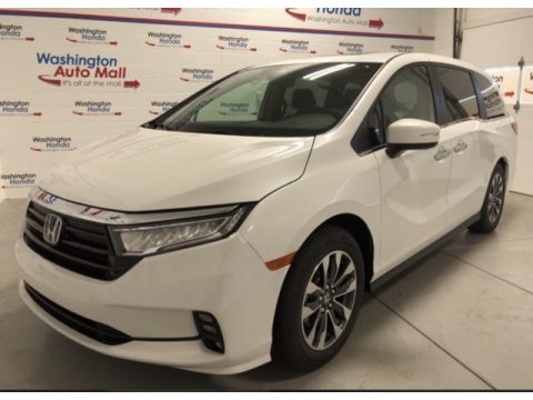 Platinum White Pearl Honda Odyssey Touring.  Click to enlarge.