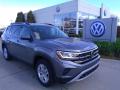 Front 3/4 View of 2021 Volkswagen Atlas S 4Motion #1