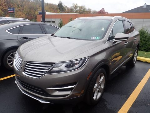 Luxe Metallic Lincoln MKC Premier.  Click to enlarge.