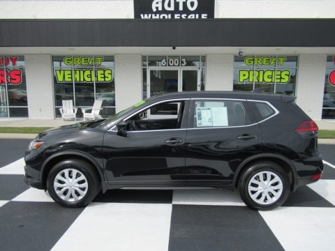 Magnetic Black Pearl Nissan Rogue S.  Click to enlarge.