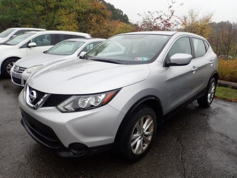 Brilliant Silver Nissan Rogue Sport S AWD.  Click to enlarge.