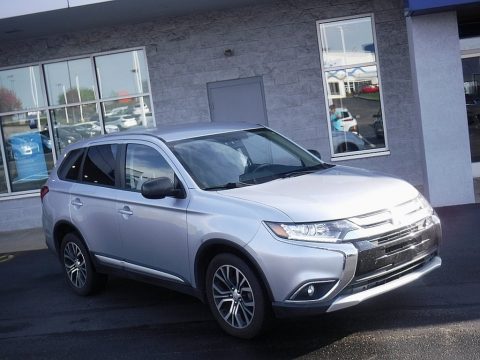 Alloy Silver Metallic Mitsubishi Outlander ES AWC.  Click to enlarge.