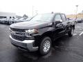 Front 3/4 View of 2021 Chevrolet Silverado 1500 LT Double Cab 4x4 #1