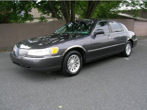 Midnight Grey Metallic Lincoln Town Car Signature.  Click to enlarge.