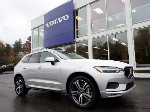 Bright Silver Metallic Volvo XC60 T6 AWD Momentum.  Click to enlarge.