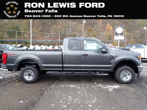 Magnetic Ford F350 Super Duty XL SuperCab 4x4.  Click to enlarge.