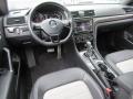  2018 Volkswagen Passat Titan Black/Moonrock Gray Interior #15