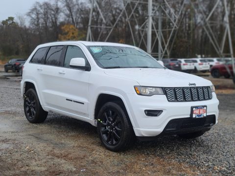 Bright White Jeep Grand Cherokee Laredo 4x4.  Click to enlarge.