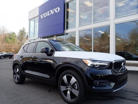 Black Stone Volvo XC40 T5 Momentum AWD.  Click to enlarge.