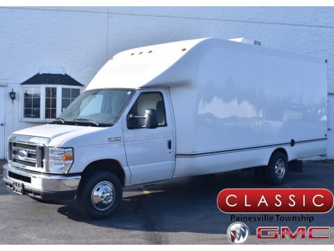 Oxford White Ford E-Series Van E450 Cutaway Commercial Moving Truck.  Click to enlarge.