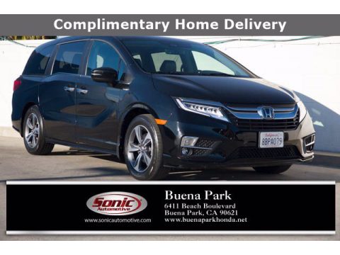 Crystal Black Pearl Honda Odyssey Touring.  Click to enlarge.