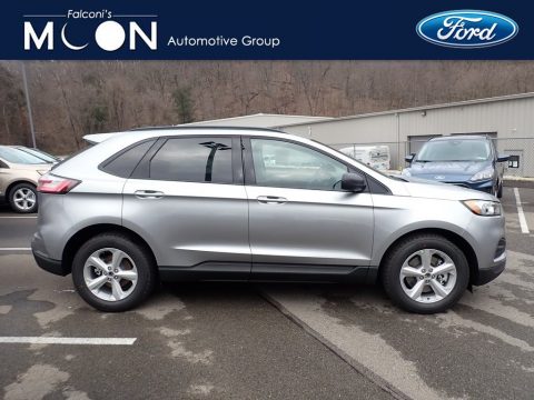 Iconic Silver Metallic Ford Edge SE AWD.  Click to enlarge.