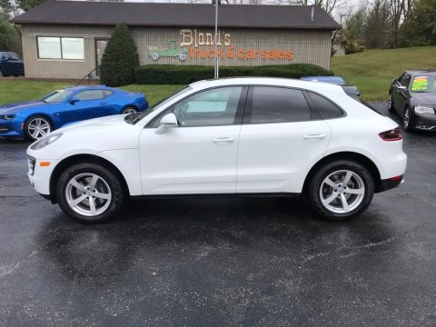 Carrara White Metallic Porsche Macan .  Click to enlarge.