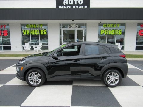 Ultra Black Hyundai Kona SE.  Click to enlarge.