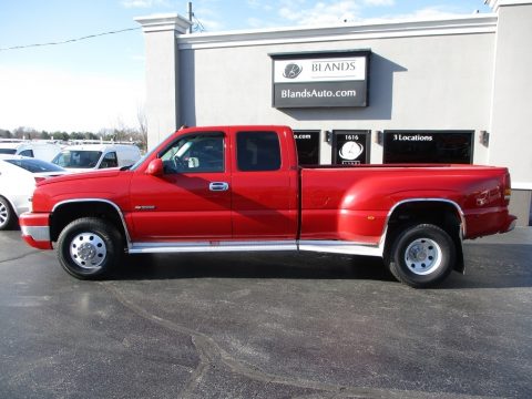 Victory Red Chevrolet Silverado 3500HD LT Extended Cab 4x4 Dually.  Click to enlarge.
