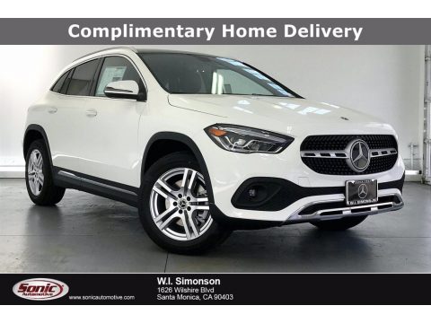 Polar White Mercedes-Benz GLA 250 4Matic.  Click to enlarge.