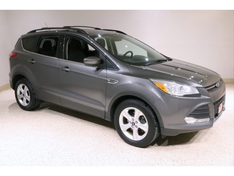 Sterling Gray Metallic Ford Escape SE 1.6L EcoBoost.  Click to enlarge.