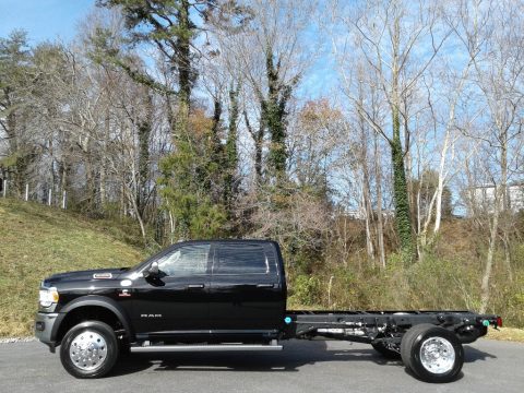 Diamond Black Crystal Pearl Ram 5500 Tradesman Crew Cab 4x4 Chassis.  Click to enlarge.