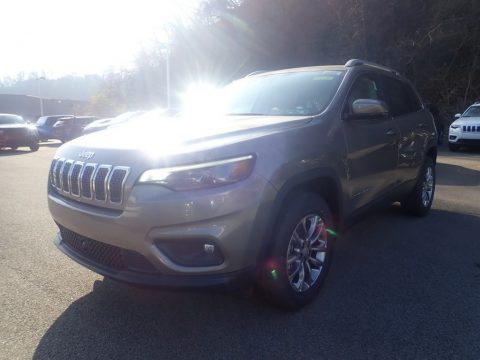 Light Brownstone Pearl Jeep Cherokee Latitude Lux 4x4.  Click to enlarge.