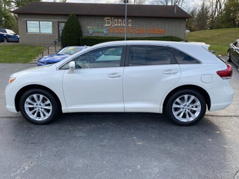 Blizzard White Pearl Toyota Venza XLE.  Click to enlarge.