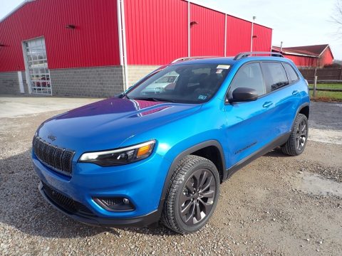 Hydro Blue Pearl Jeep Cherokee Latitude Lux 4x4.  Click to enlarge.