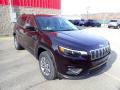 Front 3/4 View of 2021 Jeep Cherokee Latitude Lux 4x4 #8
