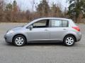 2009 Versa 1.8 S Hatchback #2