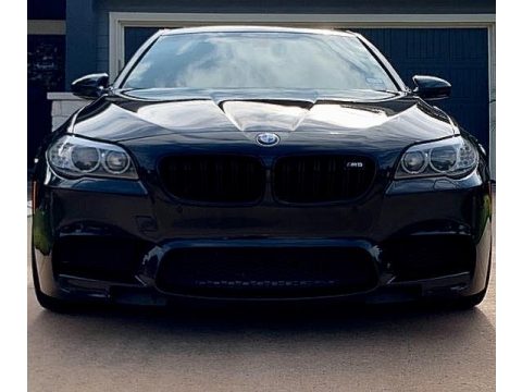 Black Sapphire Metallic BMW M5 Sedan.  Click to enlarge.
