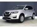 Front 3/4 View of 2019 Nissan Rogue SV AWD #12
