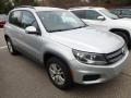 Front 3/4 View of 2017 Volkswagen Tiguan Limited 2.0T 4Motion #2