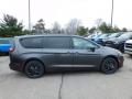  2021 Chrysler Pacifica Granite Crystal Metallic #4