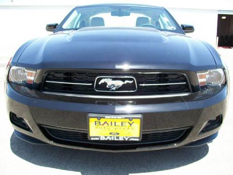 Black Ford Mustang V6 Premium Coupe.  Click to enlarge.
