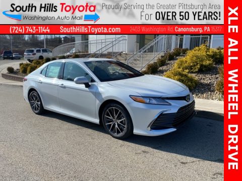 Wind Chill Pearl Toyota Camry XLE AWD.  Click to enlarge.