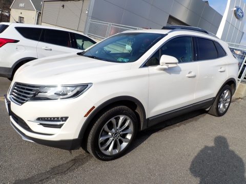 White Platinum Lincoln MKC Select AWD.  Click to enlarge.