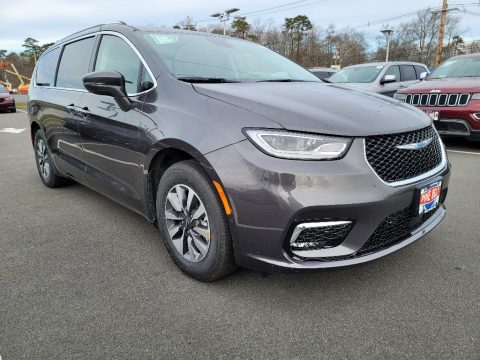 Granite Crystal Metallic Chrysler Pacifica Hybrid Touring L.  Click to enlarge.