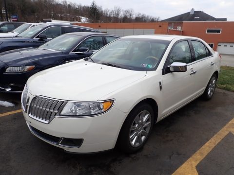 Crystal Champagne Metallic Tri-Coat Lincoln MKZ AWD.  Click to enlarge.