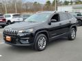 Front 3/4 View of 2021 Jeep Cherokee Latitude Lux 4x4 #16