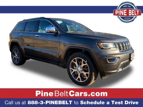 Granite Crystal Metallic Jeep Grand Cherokee Limited 4x4.  Click to enlarge.