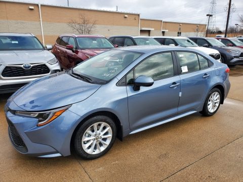 Celestite Gray Metallic Toyota Corolla LE.  Click to enlarge.