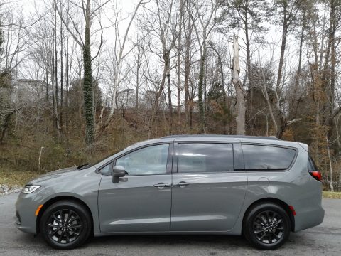 Ceramic Gray Chrysler Pacifica Touring L.  Click to enlarge.